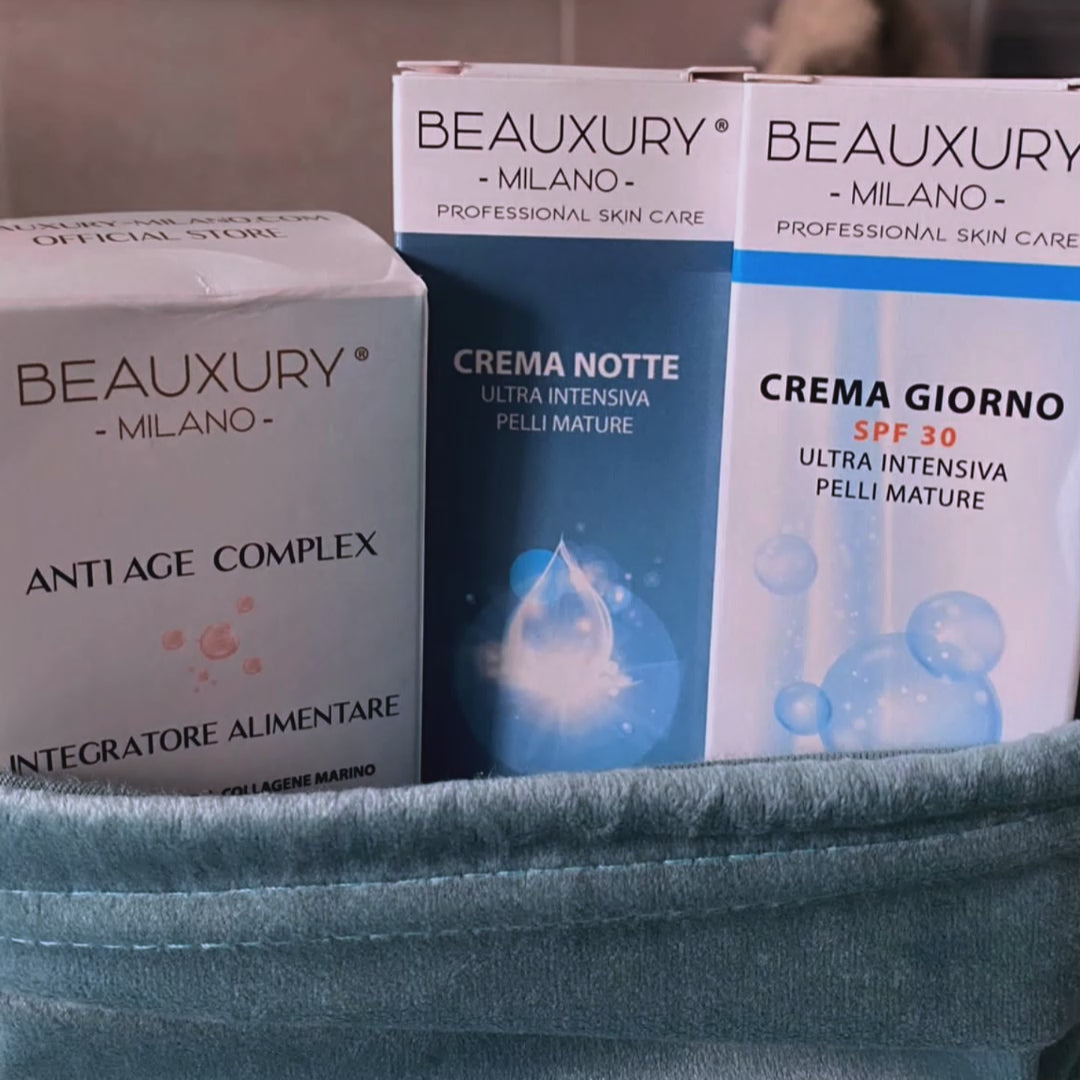 Kit Pelli Mature Crema Giorno, Crema Notte e Mousse Detergente Integragore Collagene AntiAge con Acido Ialuronico Acido Mandelico Alga Rossa